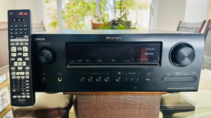 Receiver Denon AVR-3312CI com defeito