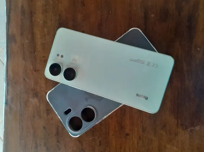 Redmi 13C com 2 meses de uso novo!