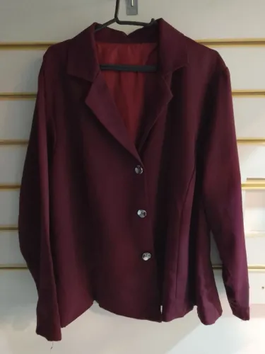 Blazer cor de vinho