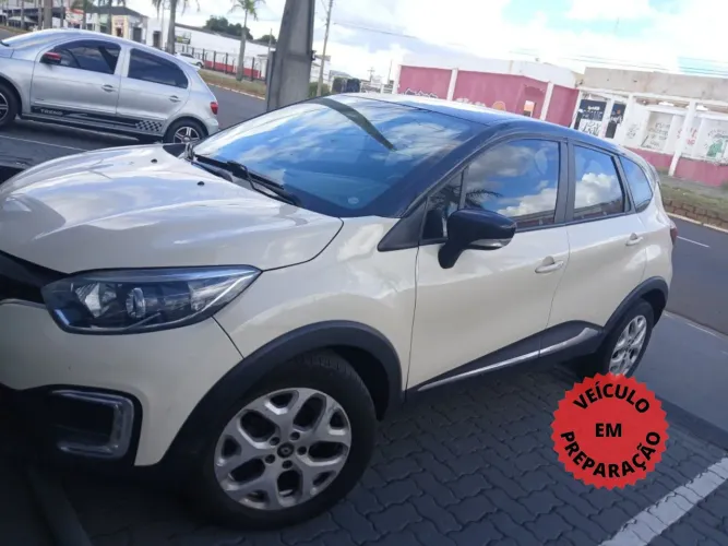 Renault Captur Bose 1.6 CVT 2018