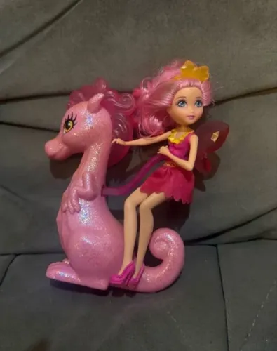 boneca fada e dragão rosa filme barbie escola de princesa fairytopia