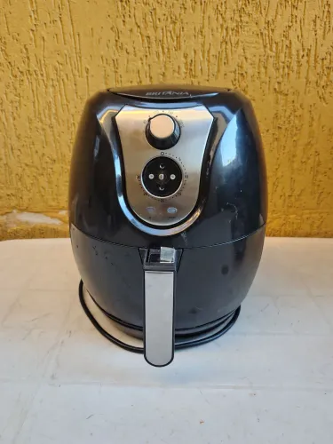 AIR FRYER BRITÂNIA PRÓ SAÚDE (SUCATA / RETIRADA DE PEÇAS)