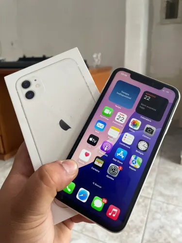 iPhone 11 - Branco 64gb - Face ID On