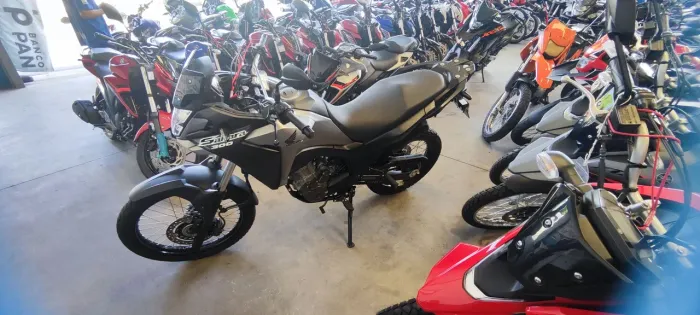 HONDA SAHARA 300 CINZA 2025 Shalon veículos Cariacica