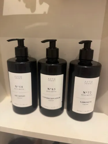 Kit 3 Frascos Dispensadores Pretos 500 ml - Shampoo, Condicionador e Sabonete