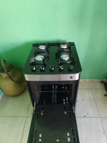 Fogão Esmaltec mesa de vidro de 4 bocas
