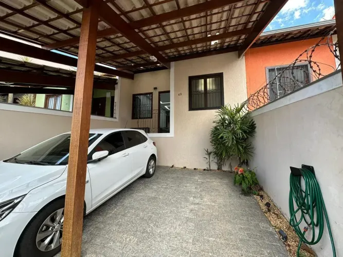 Casa Geminada para Locação no bairro Castelo, localizado na cidade de Belo Horizonte / MG.