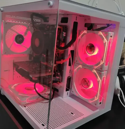 PC Gamer 12GB ram, AMD R550 4GB Vram, SSD e Intel I5