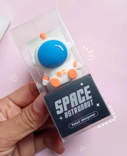 Apontador fofo astronauta