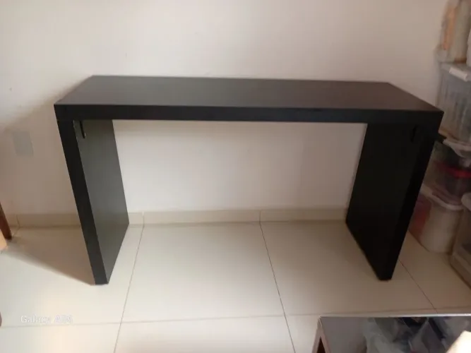 Mesinha . Para diversos usos em ambientes