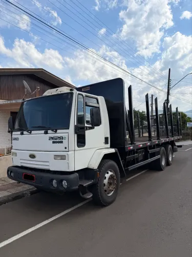 FORD CARGO 2628E 2011 6X4 + PLATAFORMA FLORESTAL 8,30M