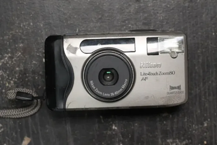Camera Analogica NIKON LITE TOUCH ZOOM 80