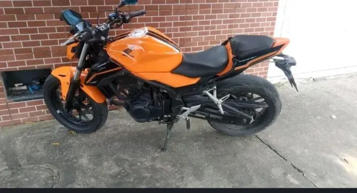 Vendo cb 500 f dispenso curioso vendo a vista e troco em carro e moto do meu interesse