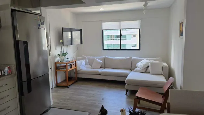 Apartamento 2 dormitórios mobiliado no Centro Balneário Camboriú, 71 m²