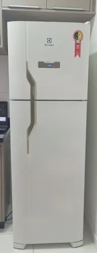 Geladeira Electrolux Branca 371 Litros