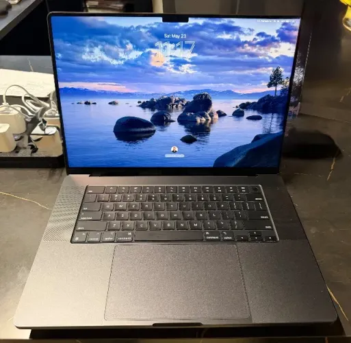 MacBook Pro 16" Space Black 2023