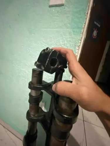 Vendo esse amortecedor de bike dois andares bom pra colocar em bike motorizada 