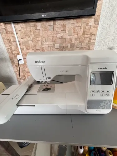 Vendo Máquina de Bordar Brother PE 810L