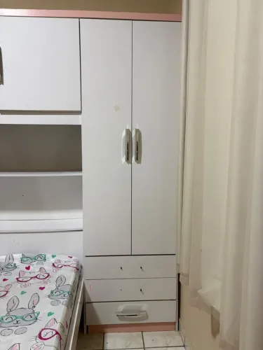 Roupeiro + Cama Infantil