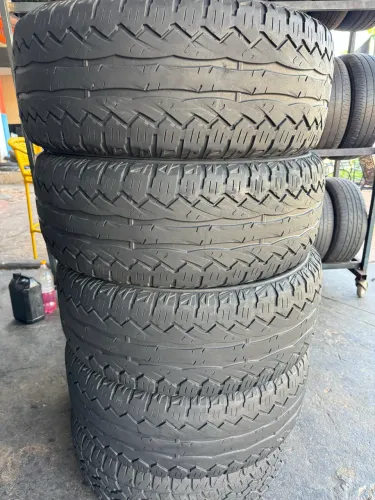 04 Pneus Wanli Aro18 SU006 285/60R18 116H A/T, 70% vida útil