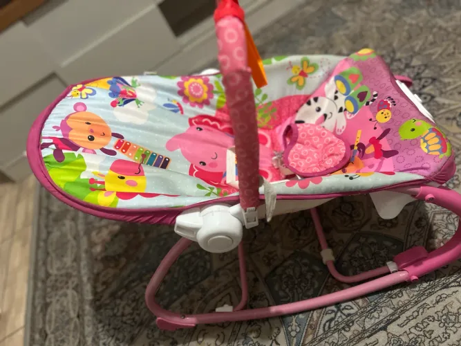 Cadeira descanso vibratória para bebê