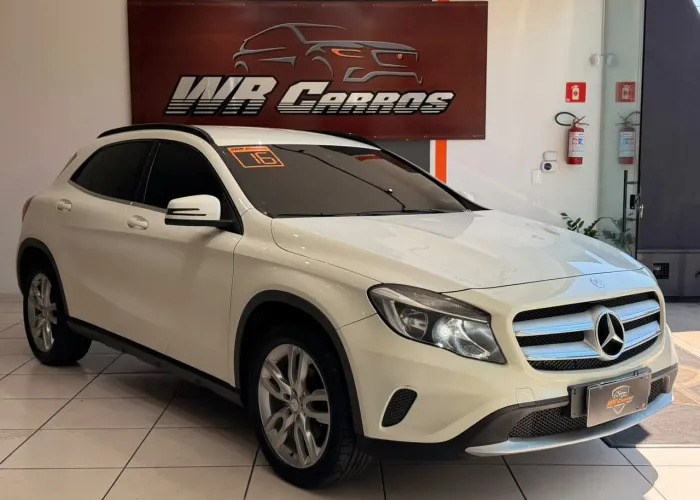 Mercedes-Benz GLA 200 Adv. 1.6/1.6 TB 16V Flex Aut. 2016