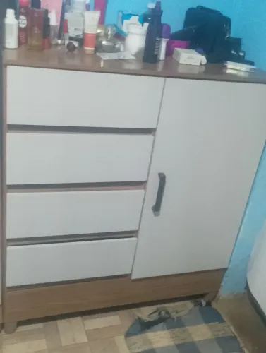 Vende se cômoda 