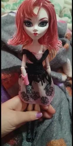 TROCO CUPIDO POR MONSTER HIGH OU HELLO KITTY