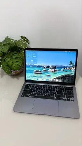 MacBook Air M1 (2020)