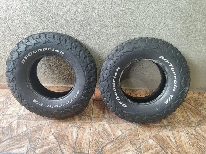 Pneus BF remolde 265/75 R16