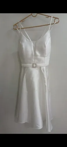 Vendo Vestido de Noiva veste 36 e 38.