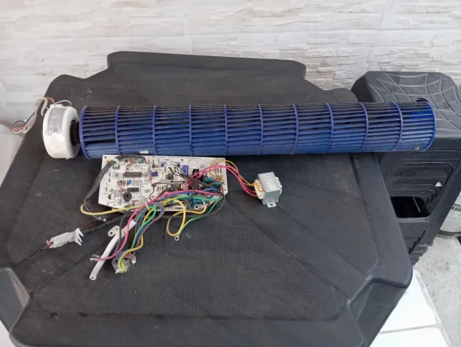 Turbina com motor e placa de ar condicionado