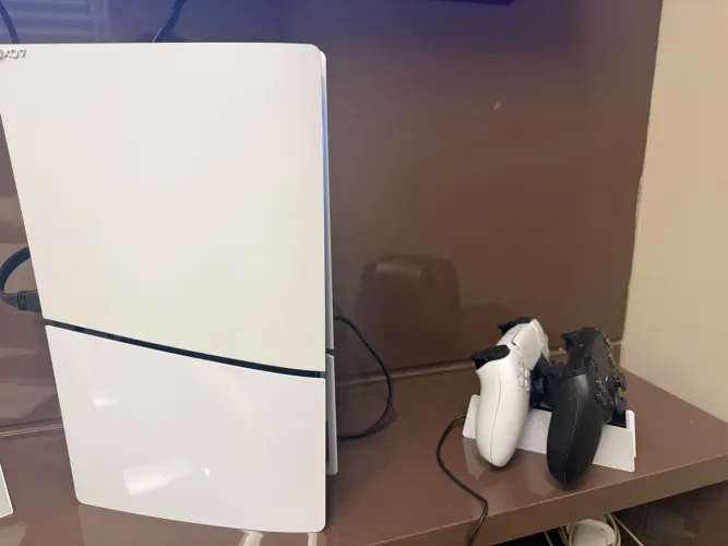 PS5 slim digital 1TB