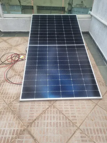 Placa Solar 565w semi nova 1 mês de uso a melhor do mercado.