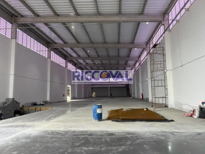 Galpão no Centro Industrial de Arujá para Locação