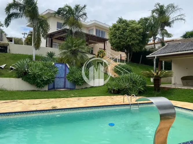 Casa á venda com 4 dormitórios sendo 3 suítes - Condominio Jardim Teresa Cristin