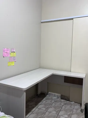 MESA PARA ESTUDOS REFORÇADA