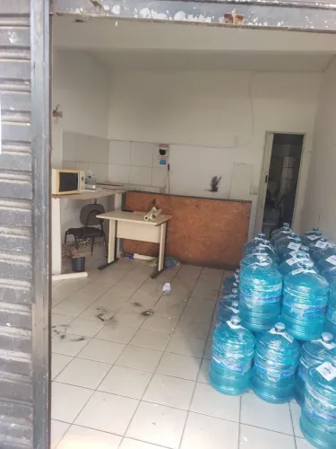 Ponto comercial pra alugar...rua José Vilar 425...preço assecivel..sem burocracia...