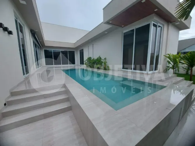 Casa de Luxo à Venda no Condomínio Residencial dos Buritis Cyrela 1 em Uberlândia