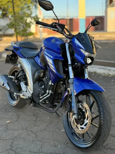 VENDE-SE YAMAHA FAZER 250 2023.