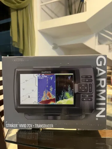 GPS SONAR GARMIN STRIKER VIVID 7CV + TRANSDUTOR GT20-TM