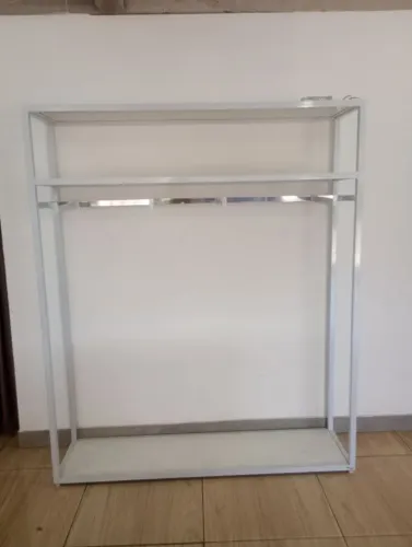 Arara para Roupas com luz de Led