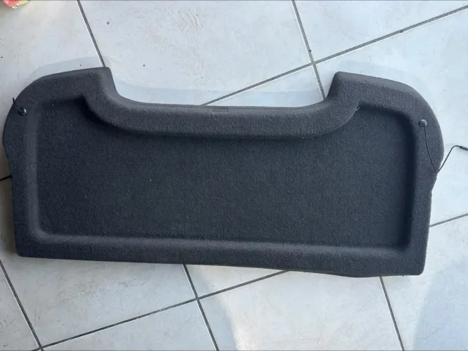 Tampa porta malas interna Polo Tracker 2020
