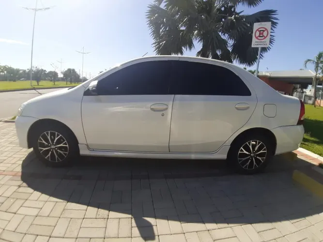 Toyota Etios Platinum Sed. 1.5 Flex 16V 4P Aut. 2018