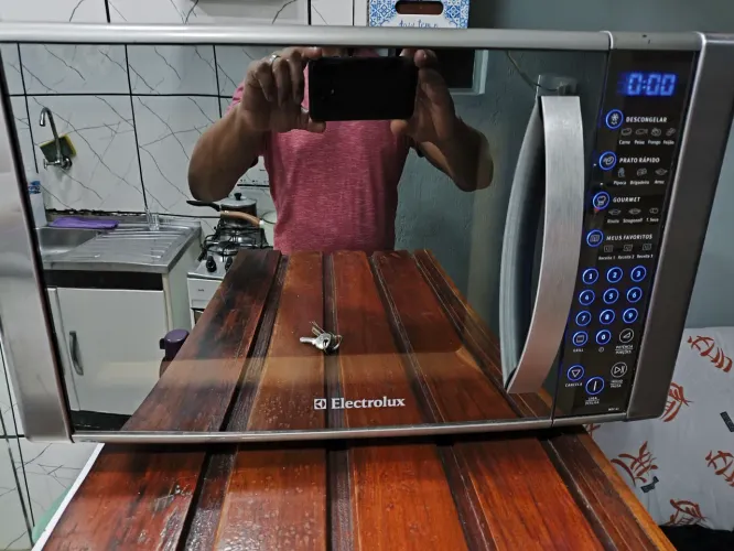 Vendo microondas Eletrolux inox com grill 31 litros 