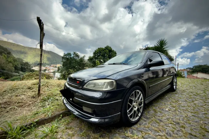 Chevrolet Astra 2.0/ CD/ Sunny/ GLS 2.0 8V 3P 2002