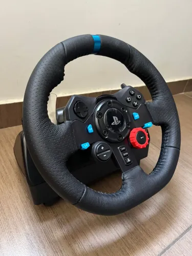Volante Gamer Logitech - PS4, PS5, PC