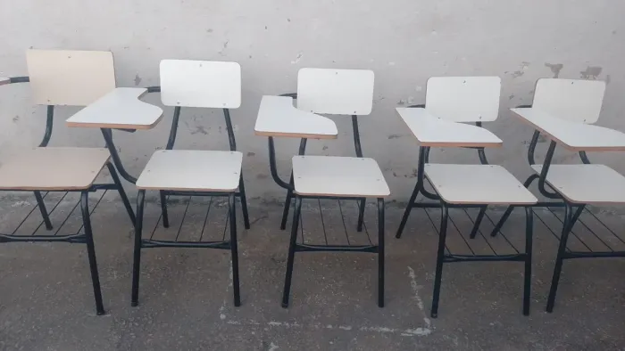 Cadeira escolar em Formica PROMOÇÃO 