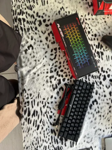 Teclado mecânico NOVO Com mouse pad NOVO