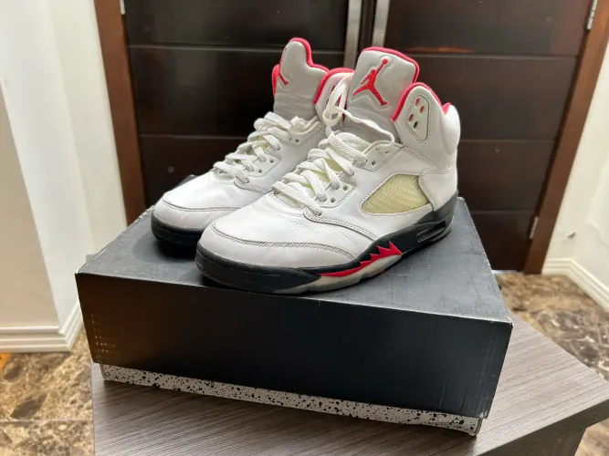 Nike Air Jordan 5 Fire Red